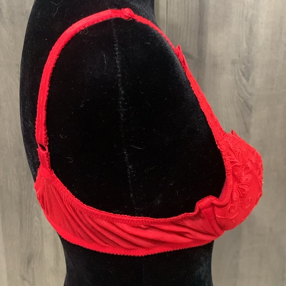 Victoria's Secret Red Embroidered Lace Gel Push Up Bra Cup Size 34B Preowned - Picture 6 of 10